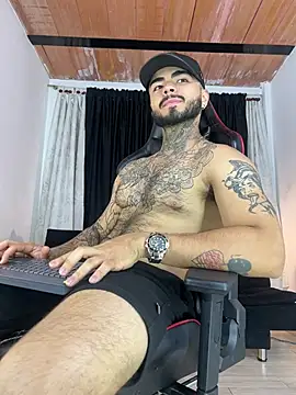 Benjii Carter1 online show from March 2026 03:33:01 AM