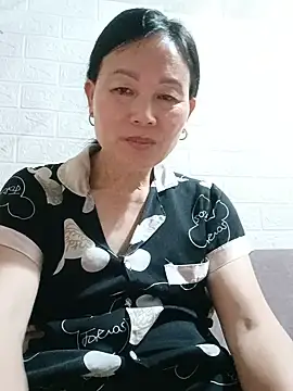 Kiss love2 online show from May 2026 01:59:01 PM