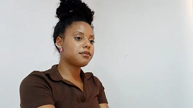 EsterSantopietro online show from February 2026 09:44:02 PM