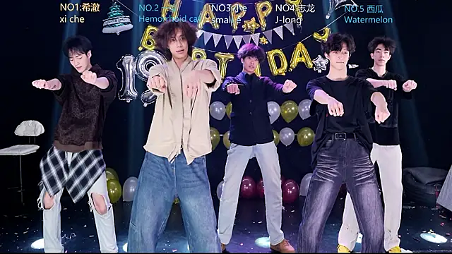 Snapshot of GGBond-02 chatting on April 2026 02:33:01 PM GGBond-02 online show from April 2026 02:33:01 PM