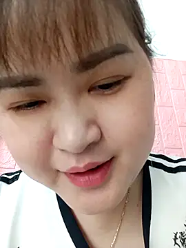 Snapshot of Kee-kimlee chatting on February 2026 04:20:02 AM Kee-kimlee online show from February 2026 04:20:02 AM