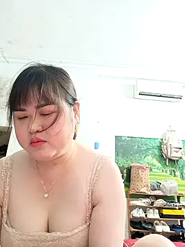 Snapshot of Kee-kimlee chatting on April 2026 01:47:01 AM Kee-kimlee online show from April 2026 01:47:01 AM