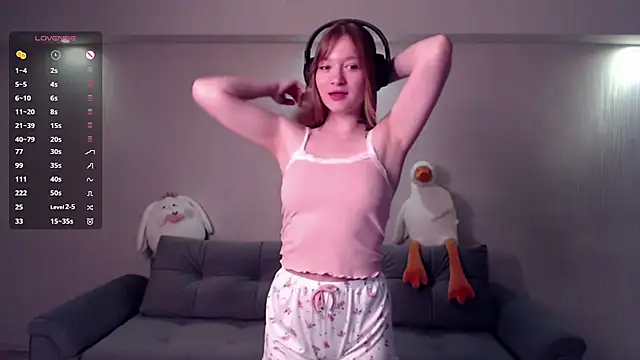 Mirrrra1 online show from March 2026 09:32:02 PM