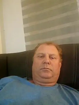 Demik71 online show from February 2026 06:01:02 PM