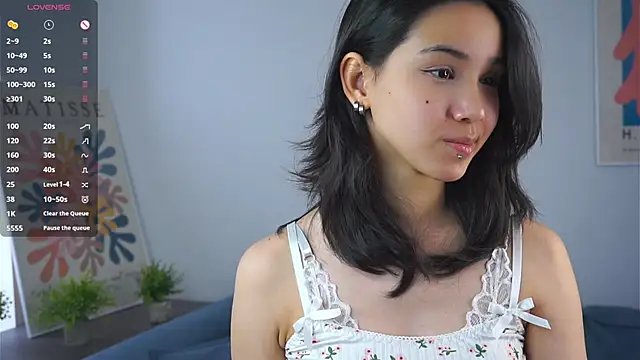 Snapshot of EmelinaGnas chatting on February 2026 09:54:01 AM EmelinaGnas online show from February 2026 09:54:01 AM