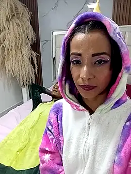 Snapshot of Max_and_anny chatting on April 2026 03:37:02 AM Max and anny online show from April 2026 03:37:02 AM