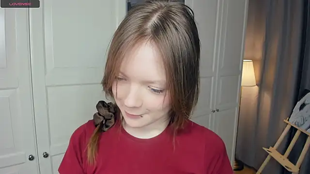 Snapshot of LavenderMitten chatting on April 2026 05:54:02 AM LavenderMitten online show from April 2026 05:54:02 AM