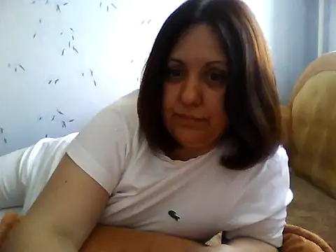 LockyCharm111 online show from June 2026 03:36:01 PM