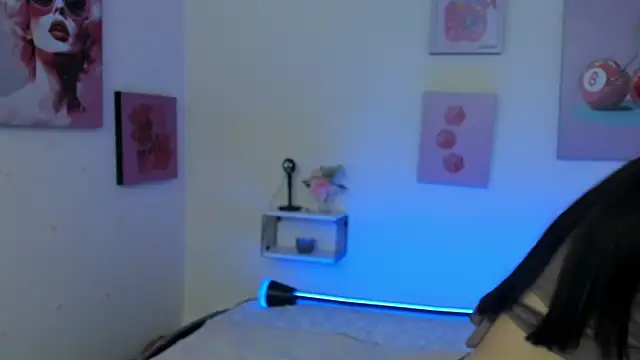 AnnyCotton online show from April 2026 07:32:01 PM