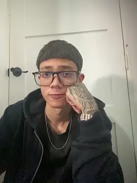 Snapshot of Santi_Princex chatting on February 2026 05:05:02 AM Santi Princex online show from February 2026 05:05:02 AM