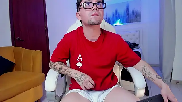 Snapshot of KaiStein chatting on February 2026 07:20:01 PM KaiStein online show from February 2026 07:20:01 PM