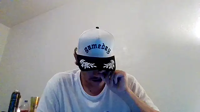 Snapshot of Tallhungandcloudy chatting on February 2026 08:21:01 AM Tallhungandcloudy online show from February 2026 08:21:01 AM