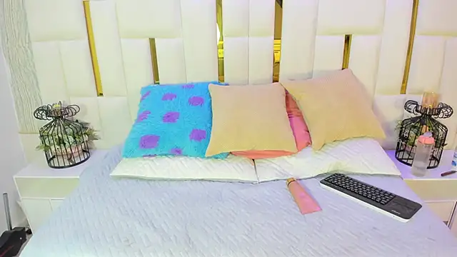 Snapshot of Bunny_Blush1 chatting on February 2026 07:43:01 PM Bunny Blush1 online show from February 2026 07:43:01 PM