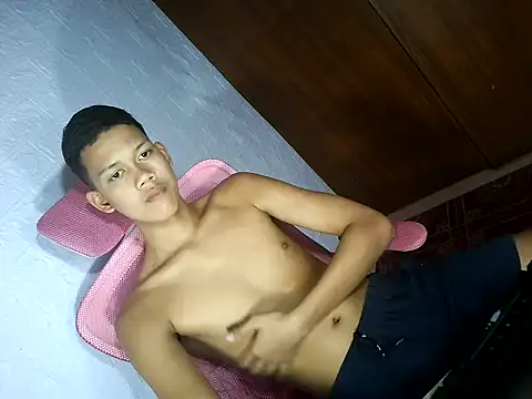 UrAsian Turjak online show from March 2026 06:52:02 AM