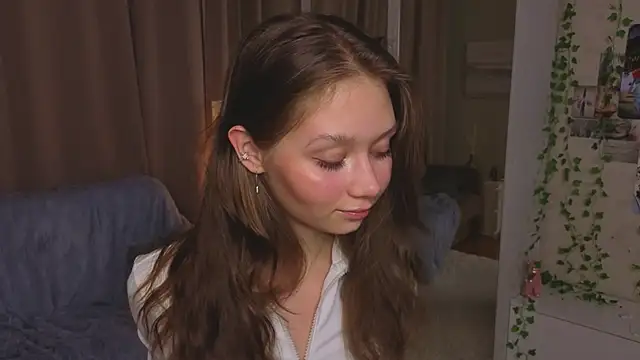 Snapshot of HolliBillig chatting on February 2026 07:21:01 PM HolliBillig online show from February 2026 07:21:01 PM