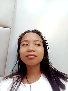 Snapshot of Asianpinay_Skinny1818 chatting on April 2026 12:02:01 AM Asianpinay Skinny1818 online show from April 2026 12:02:01 AM