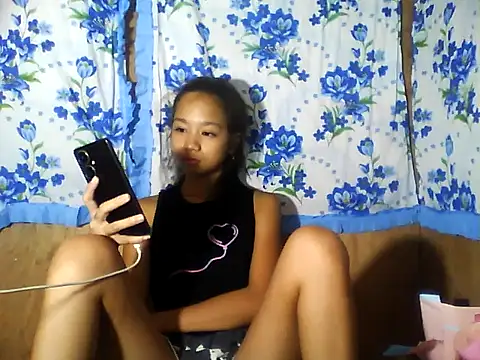 Snapshot of Asianpinay_Skinny1818 chatting on May 2026 09:44:02 PM Asianpinay Skinny1818 online show from May 2026 09:44:02 PM