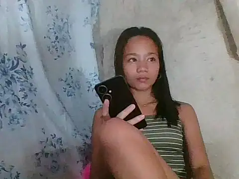 Snapshot of Asianpinay_Skinny1818 chatting on May 2026 11:33:02 PM Asianpinay Skinny1818 online show from May 2026 11:33:02 PM