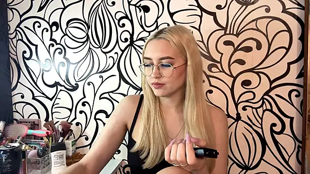 Kat Catherine online show from February 2026 11:11:01 AM