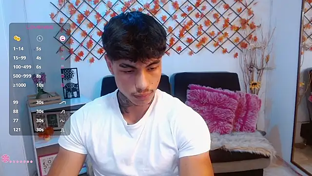 Snapshot of IanWest_ chatting on July 2026 11:42:01 PM IanWest online show from July 2026 11:42:01 PM
