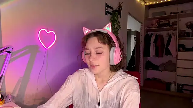 Snapshot of SlunkRear chatting on February 2026 10:20:02 PM SlunkRear online show from February 2026 10:20:02 PM