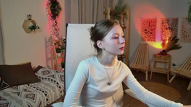 ElliFrankenweenie online show from April 2026 06:18:01 AM