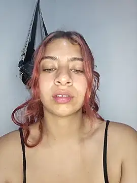 lunabloom2 online show from February 2026 11:39:02 PM