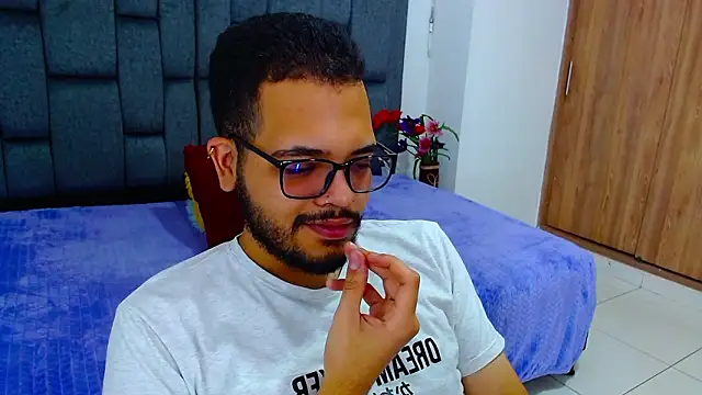 Snapshot of J_black_ chatting on February 2026 09:03:02 PM J black online show from February 2026 09:03:02 PM