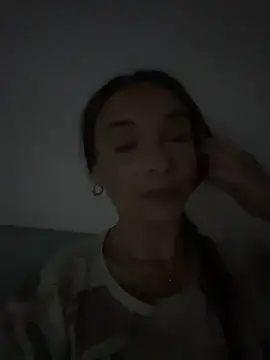 onlyladyb online show from April 2026 09:15:02 PM