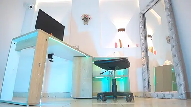 jullian ricci online show from April 2026 02:51:02 AM