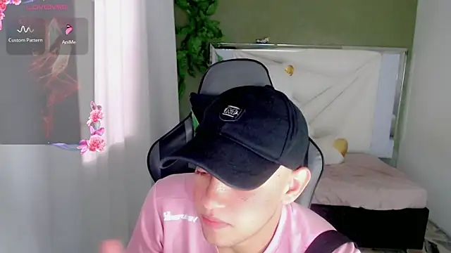 Top and bottom online show from April 2026 08:42:02 PM