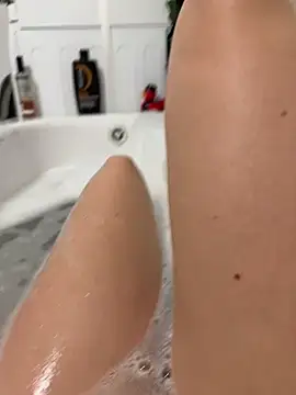 Snapshot of Ninimaus chatting on March 2026 05:48:02 PM Ninimaus online show from March 2026 05:48:02 PM