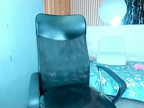 Snapshot of Jhoselinee chatting on February 2026 07:36:02 PM Jhoselinee online show from February 2026 07:36:02 PM