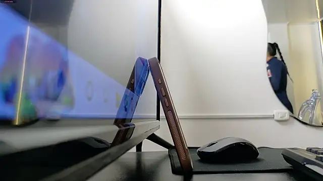  ArianaToroo online show from April 2026 02:06:01 PM