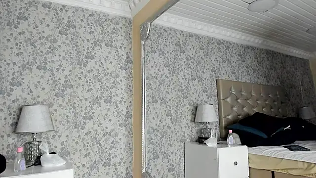 NoaahTylor online show from March 2026 02:04:02 AM