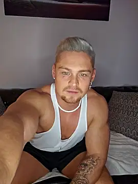 Snapshot of EddyRise- chatting on February 2026 08:16:01 PM EddyRise- online show from February 2026 08:16:01 PM