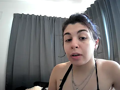 Snapshot of violetazein7 chatting on February 2026 07:20:02 PM violetazein7 online show from February 2026 07:20:02 PM