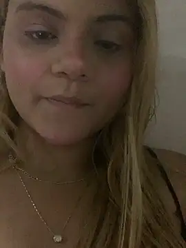 Snapshot of ayla0881 chatting on February 2026 02:52:02 AM ayla0881 online show from February 2026 02:52:02 AM