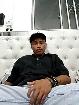 Emadridr online show from March 2026 06:25:02 AM