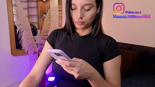 Snapshot of Hanna_Williams__ chatting on February 2026 02:51:01 AM Hanna Williams online show from February 2026 02:51:01 AM