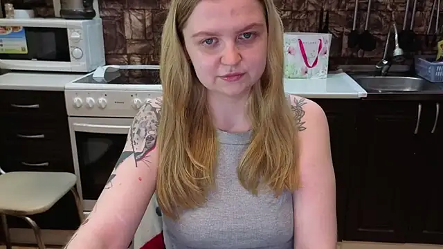 Snapshot of AnitaXVine chatting on June 2026 08:14:02 PM AnitaXVine online show from June 2026 08:14:02 PM