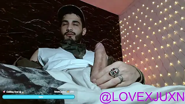 LovexJuxn8 online show from April 2026 10:23:02 PM