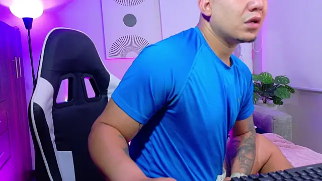  robertobaggioo online show from May 2026 12:31:02 PM