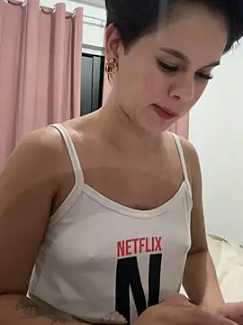 LissPerolaa online show from July 2026 09:02:01 PM