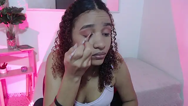 Snapshot of Alice_Grinnerk chatting on March 2026 01:17:02 PM Alice Grinnerk online show from March 2026 01:17:02 PM