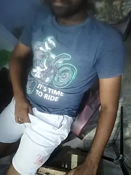 Snapshot of Tinku_1324 chatting on May 2026 09:20:01 PM Tinku 1324 online show from May 2026 09:20:01 PM