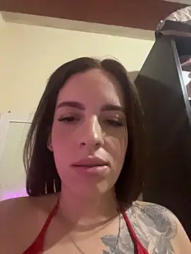 Snapshot of Larinhap chatting on March 2026 10:59:02 PM Larinhap online show from March 2026 10:59:02 PM