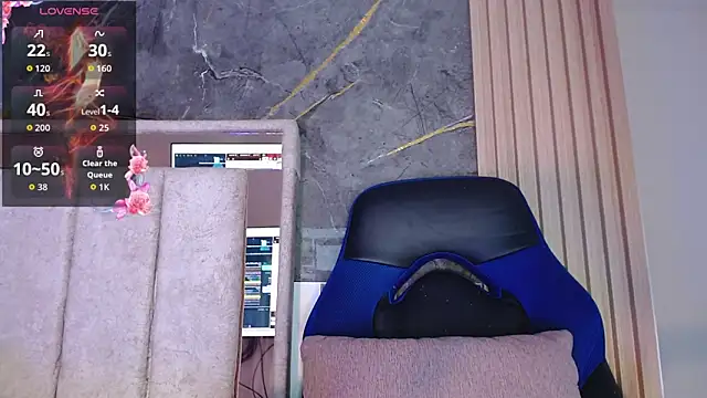 Snapshot of Hazumi_Tsu chatting on May 2026 11:09:01 PM Hazumi Tsu online show from May 2026 11:09:01 PM