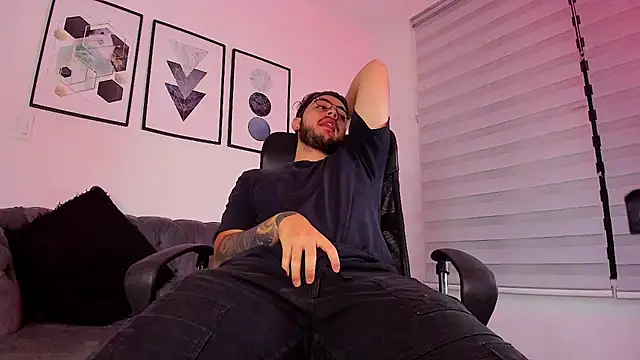 Snapshot of ethan_grace chatting on February 2026 12:06:01 PM ethan grace online show from February 2026 12:06:01 PM