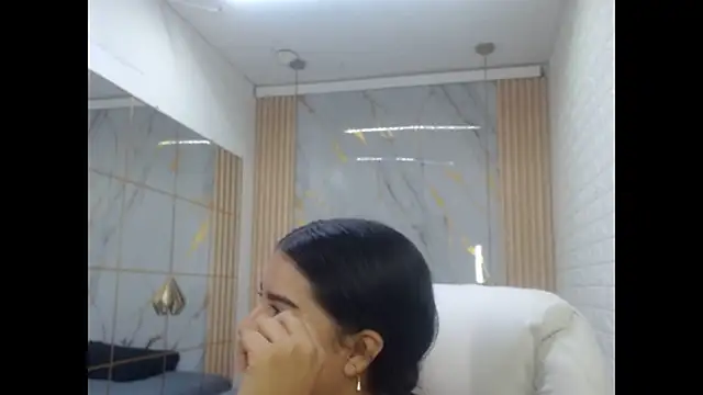 vanessa f online show from April 2026 07:03:01 PM